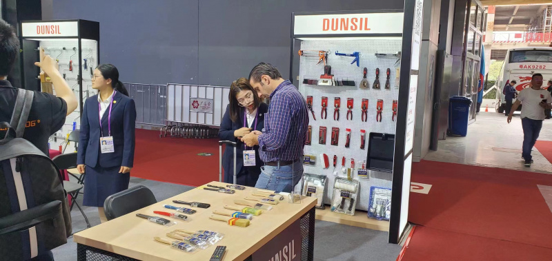 1681822377419021WuvE.jpg 3.jpg